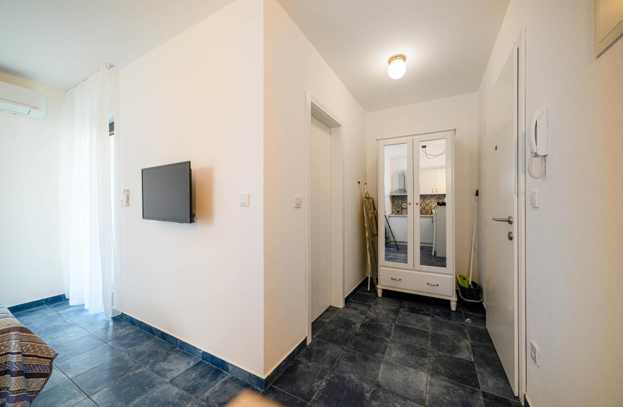 Ledunis Apartma Sibenik